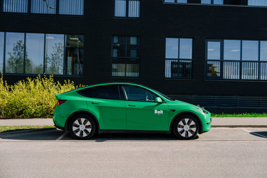 Bolt car 4